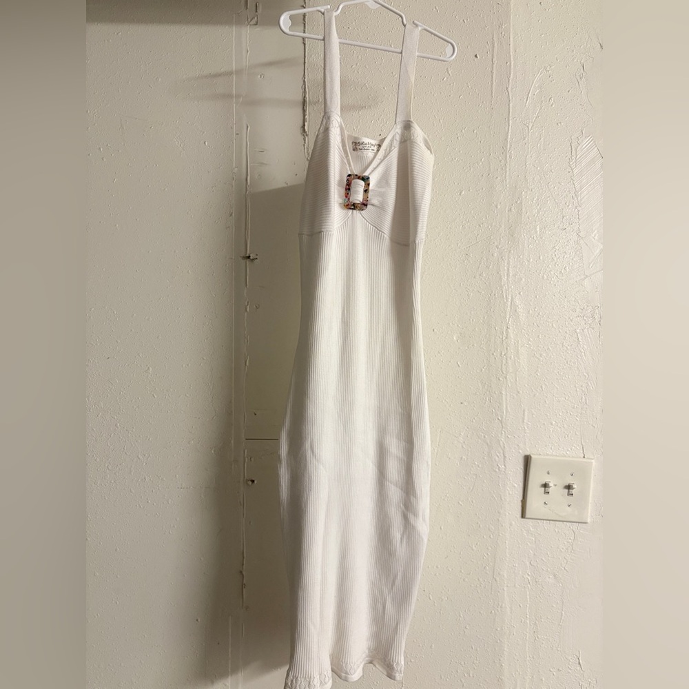 Elegant White Midi Dress
